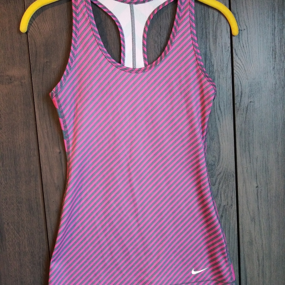 Nike racer back athletic top xs
